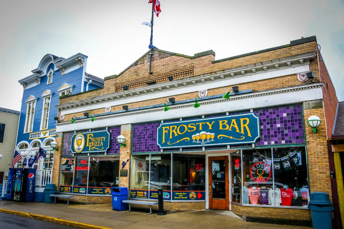 Frostys Bar — снимка 2 от 4
