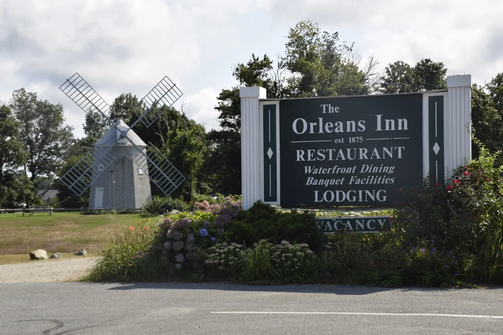 Orleans Waterfront Inn — снимка 2 от 6