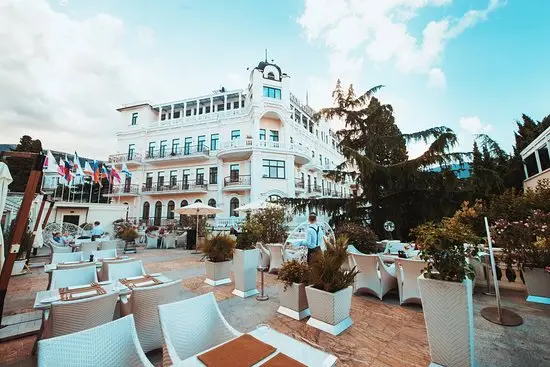 Grand Terrace Restaurant — снимка 4 от 5