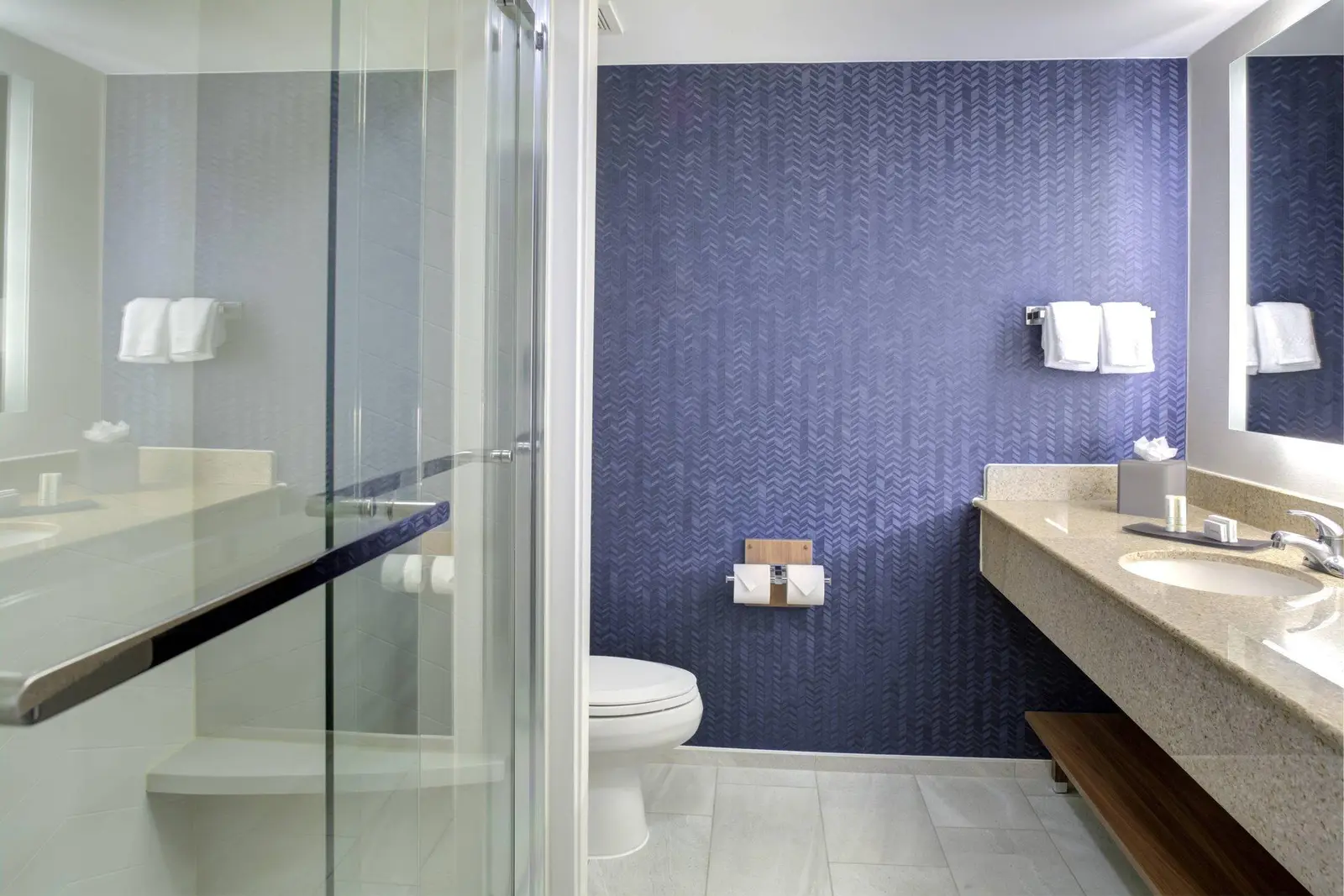 Fairfield Inn & Suites — снимка 4 от 4