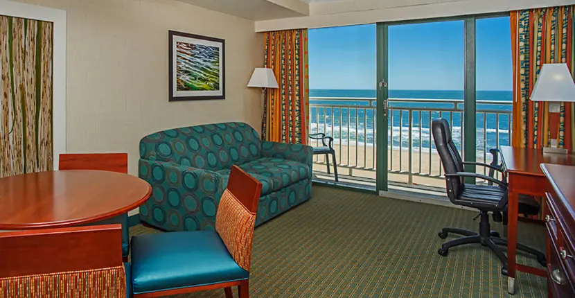 Holiday Inn Express & Suites — снимка 4 от 5