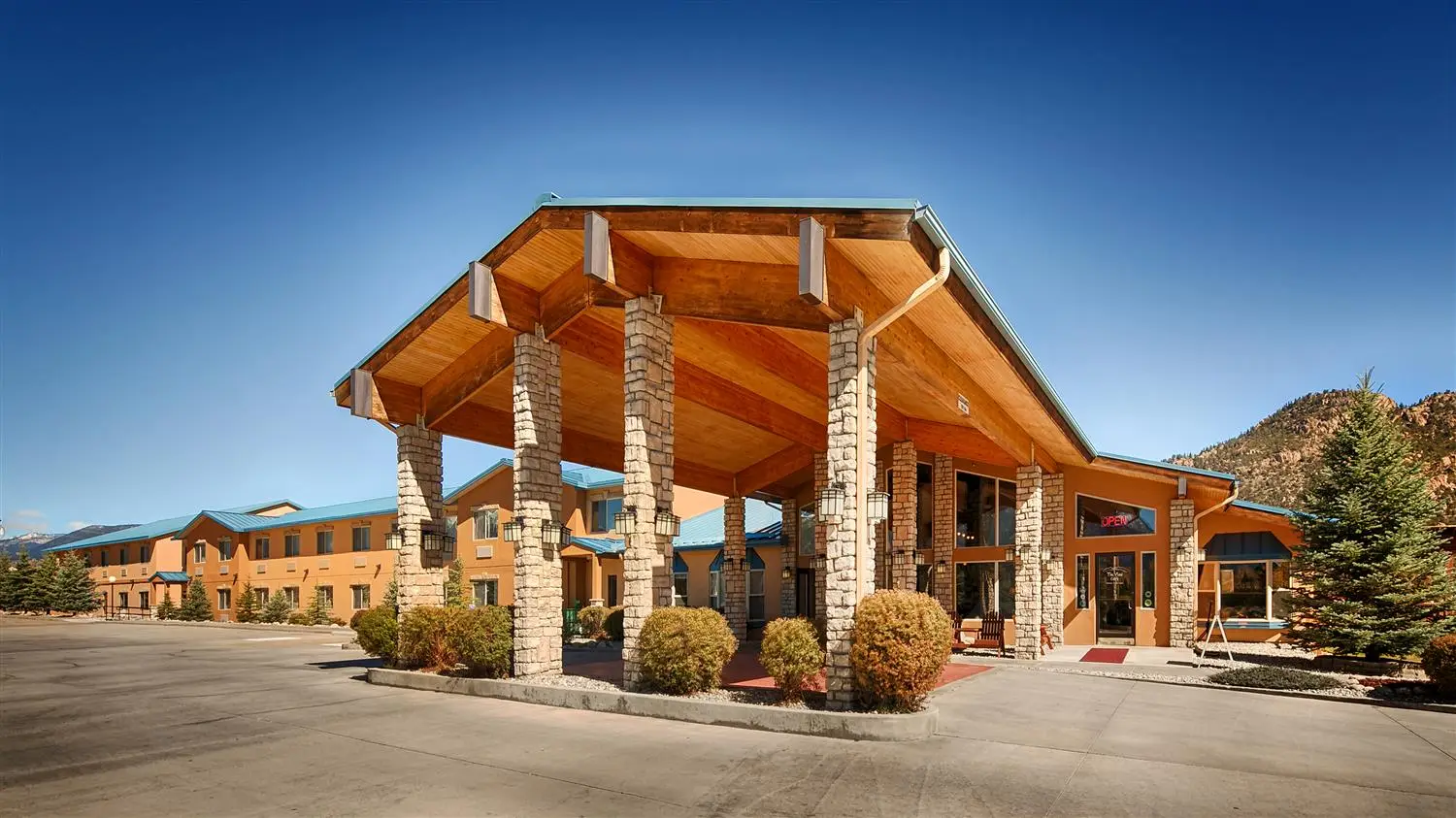 Best Western Plus Vista Inn — снимка 3 от 8