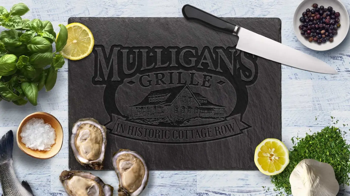 Mulligans Raw Bar & Grille — снимка 2 от 5