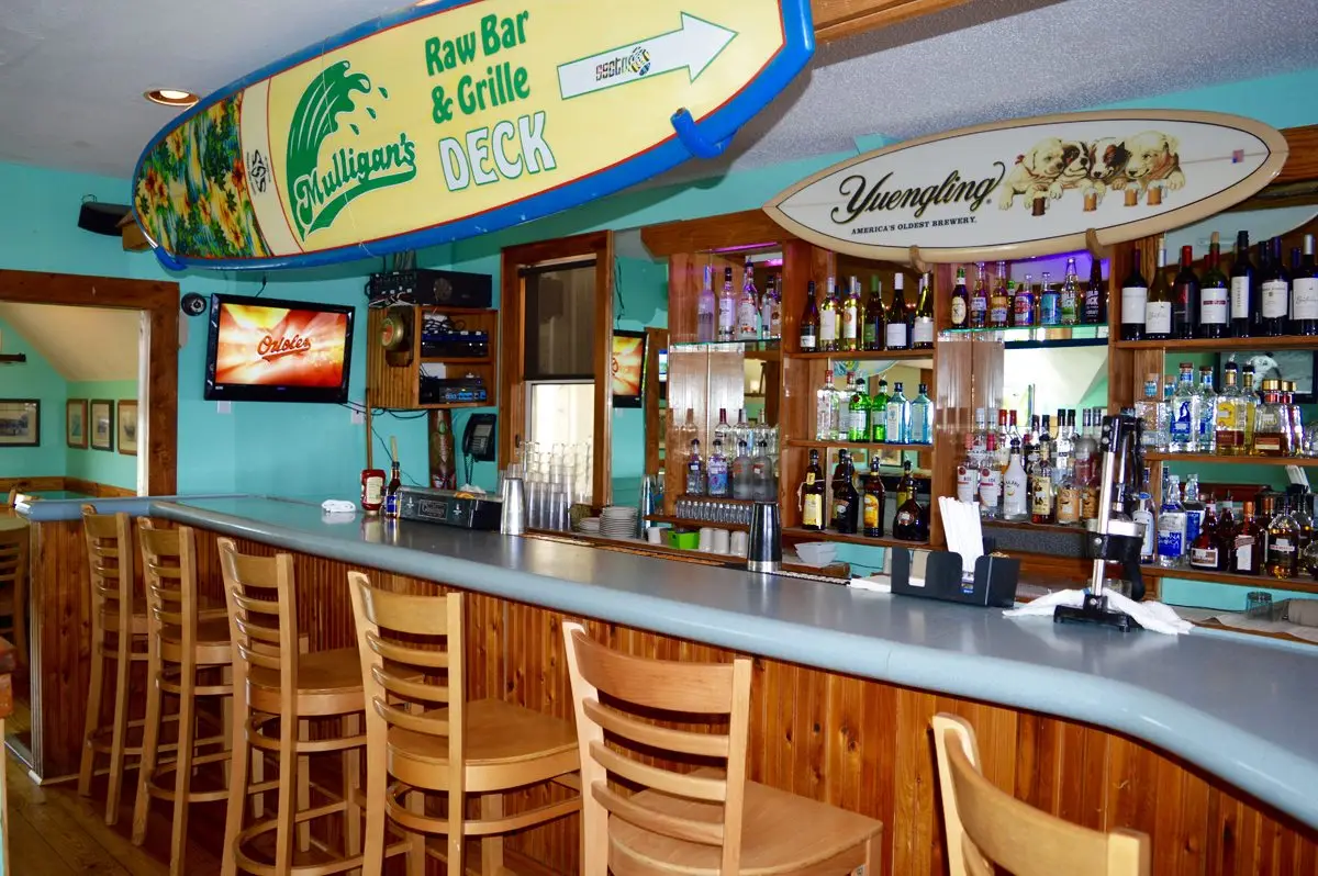 Mulligans Raw Bar & Grille — снимка 3 от 5