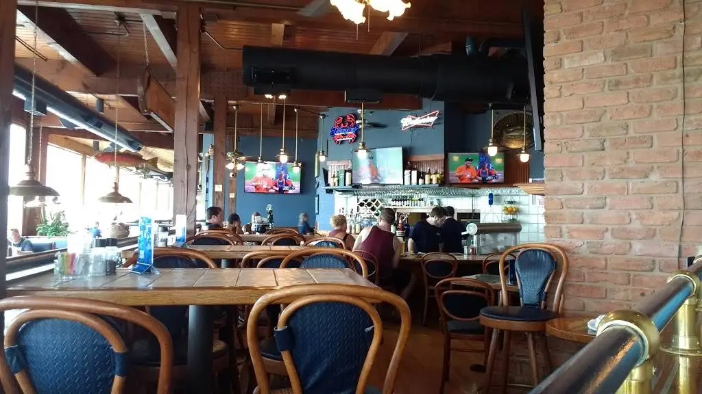 Harrison's Harbor Watch Restaurant — снимка 4 от 5