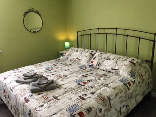 Ahoy Inn Guest House — снимка 3 от 4