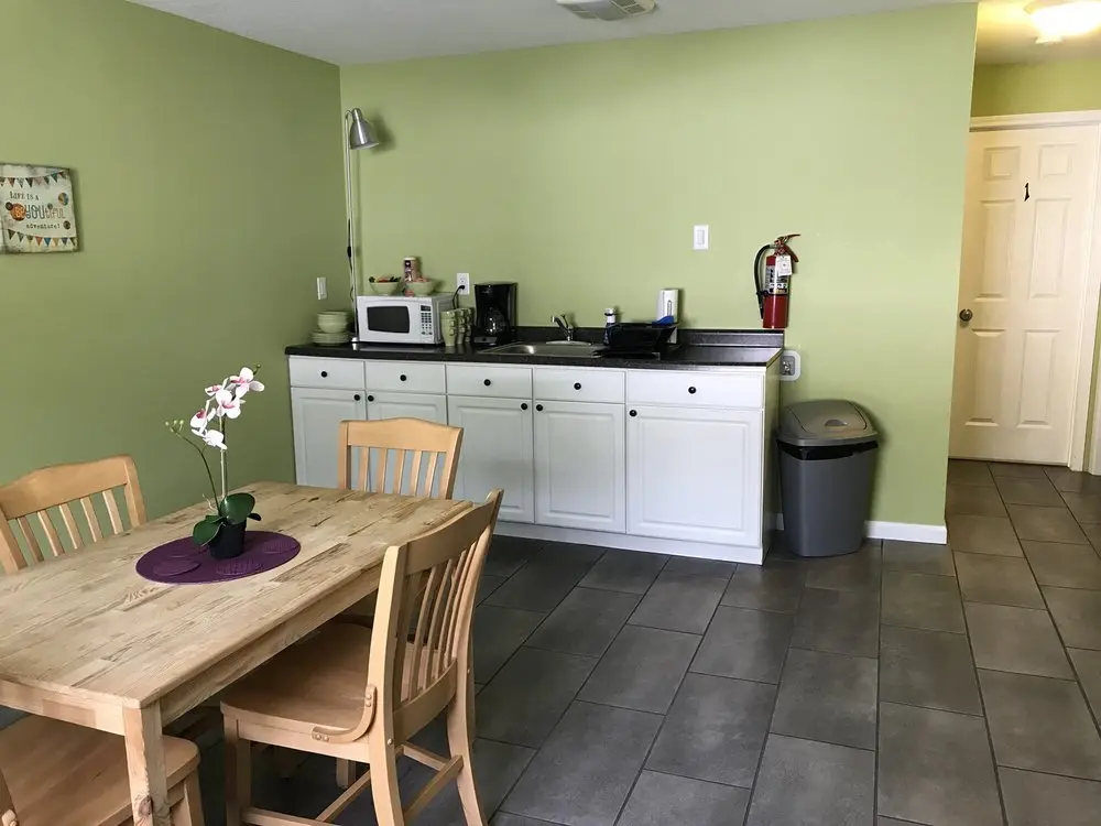 Ahoy Inn Guest House — снимка 4 от 4