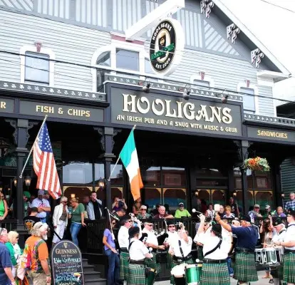 Hooligans Irish Pub