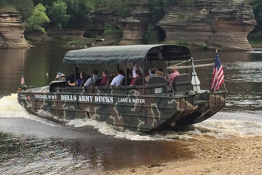 Dells Army Ducks (Wi Dells, WI) — снимка 3 от 5