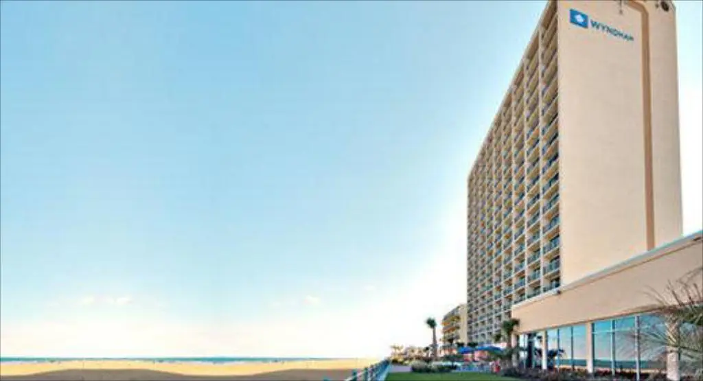 Ramada Plaza by Wyndham — снимка 3 от 4
