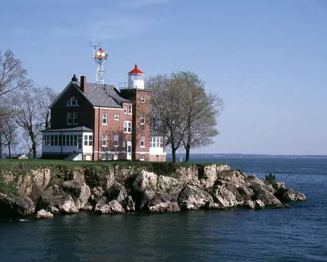 Mossbacks Island Grill