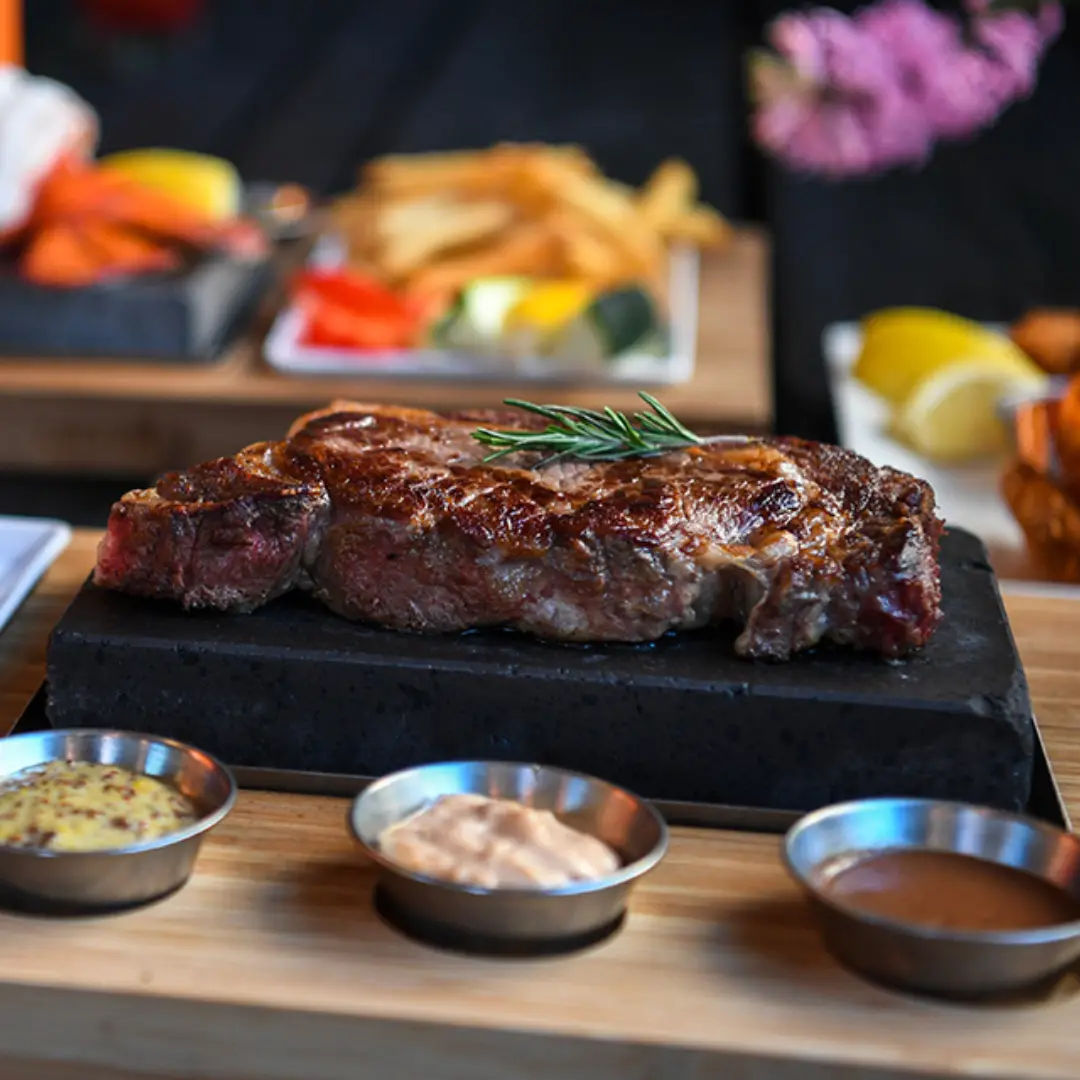 Dells Resorts - Hot Rocks Restaurant — снимка 2 от 4