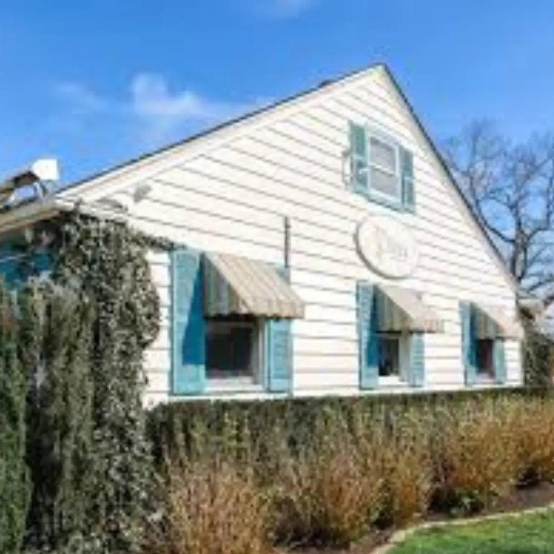 Flora — Westhampton Beach, New York