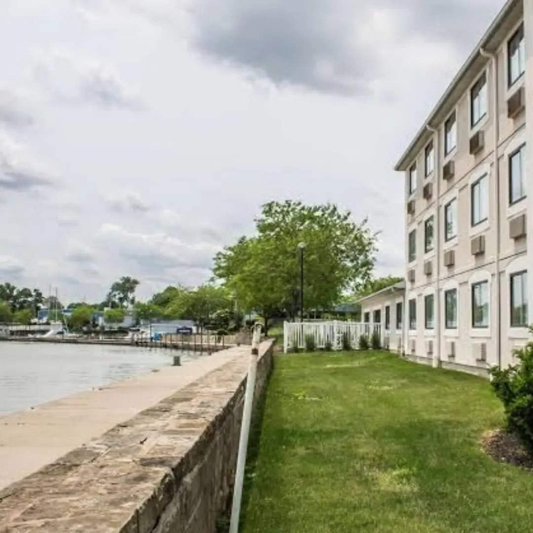 Comfort Inn Rivers Edge — снимка 2 от 3