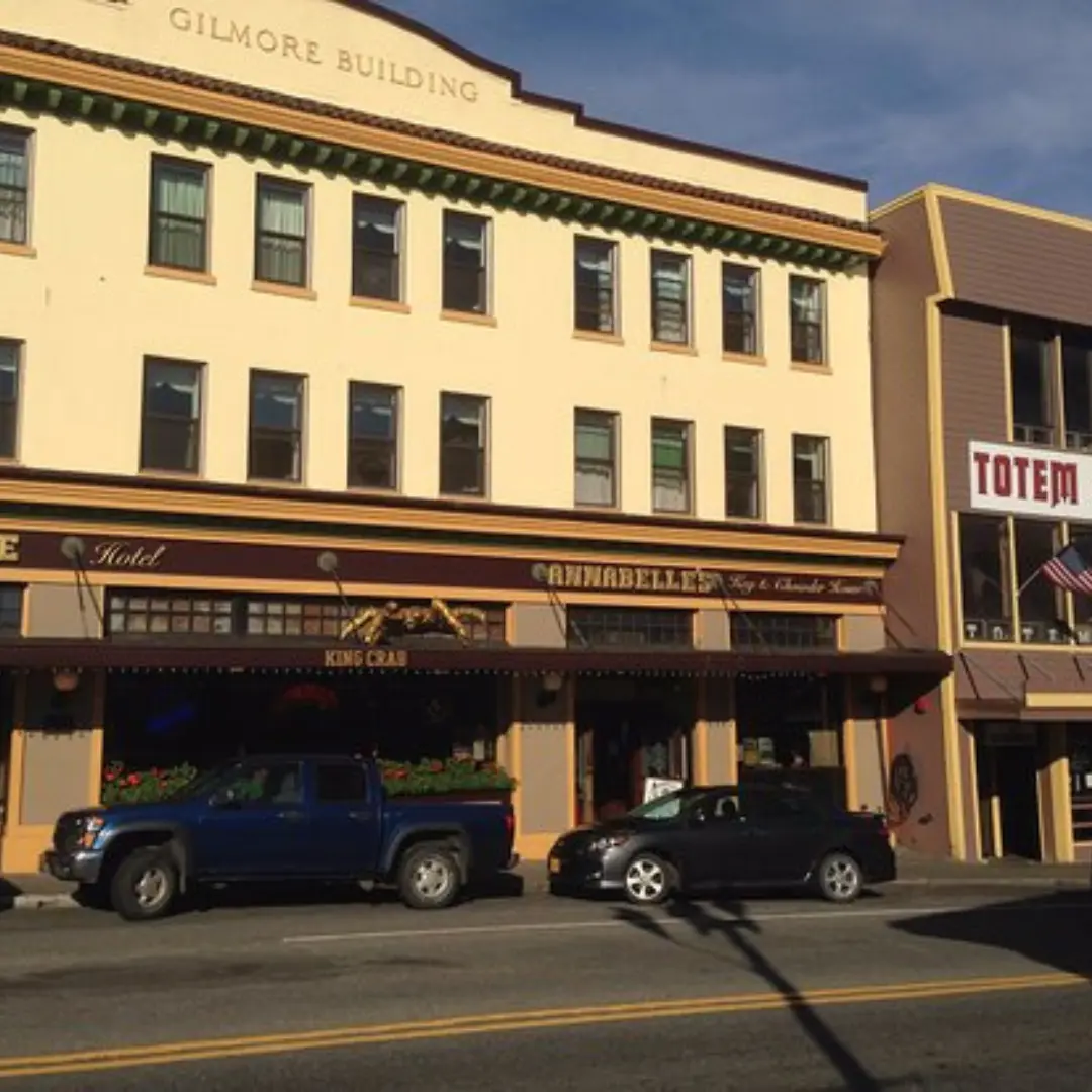 Gilmore Hotel/Annabelle’s Famous Keg and Chowder House