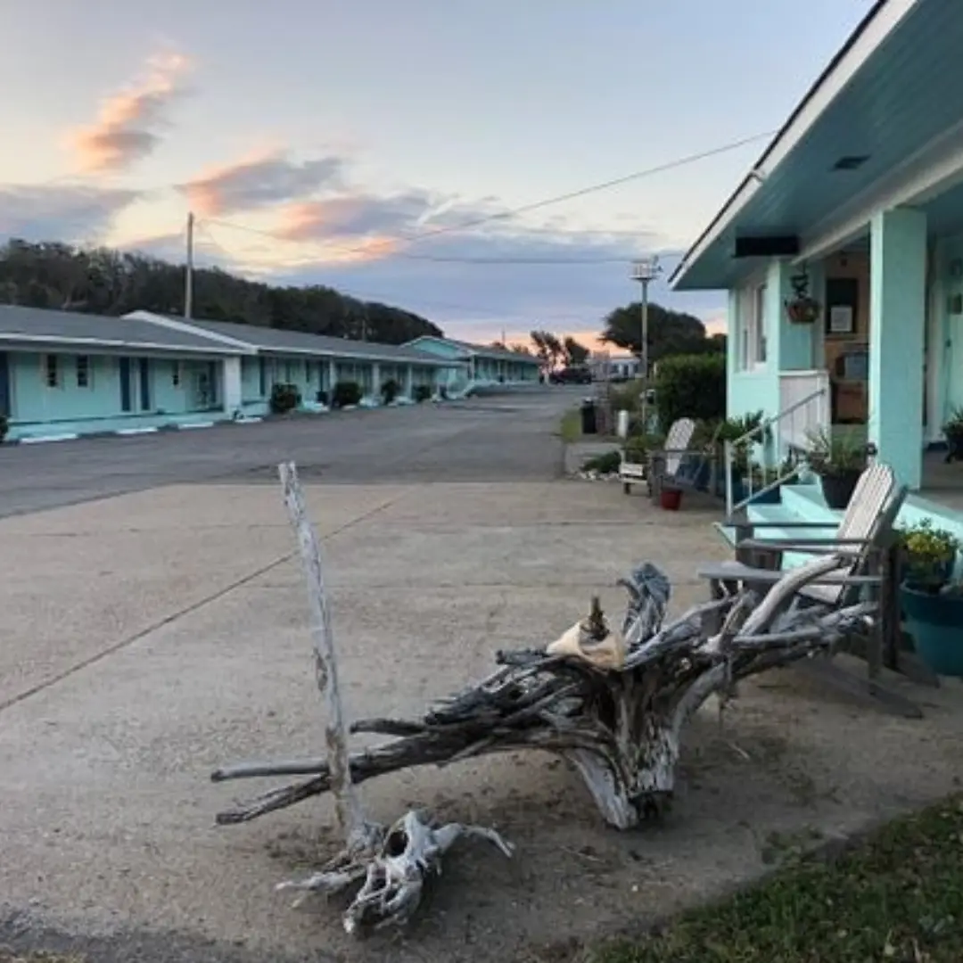 Swell Motel