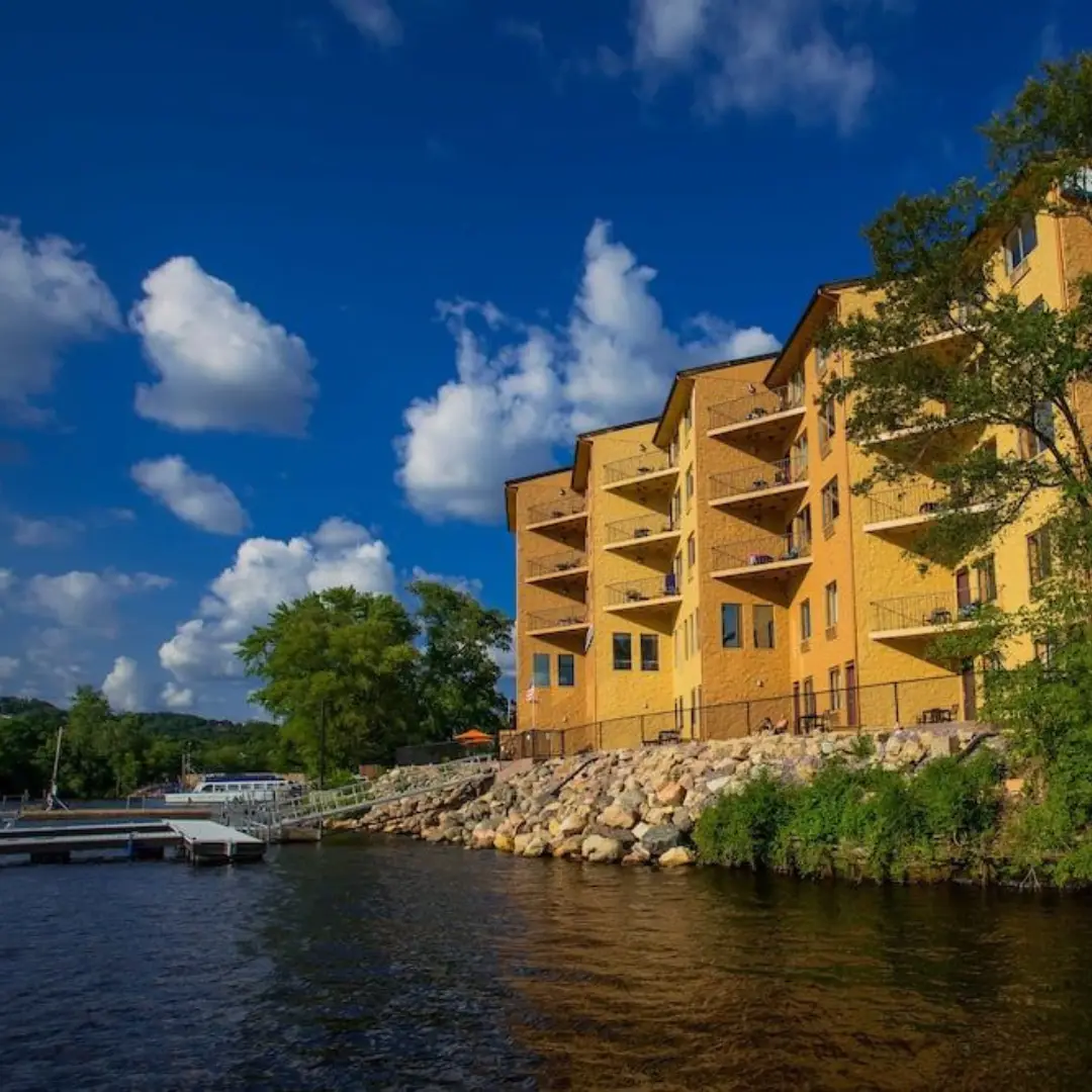 Dells Resorts - The Vue Boutique Hotel and Restaurant