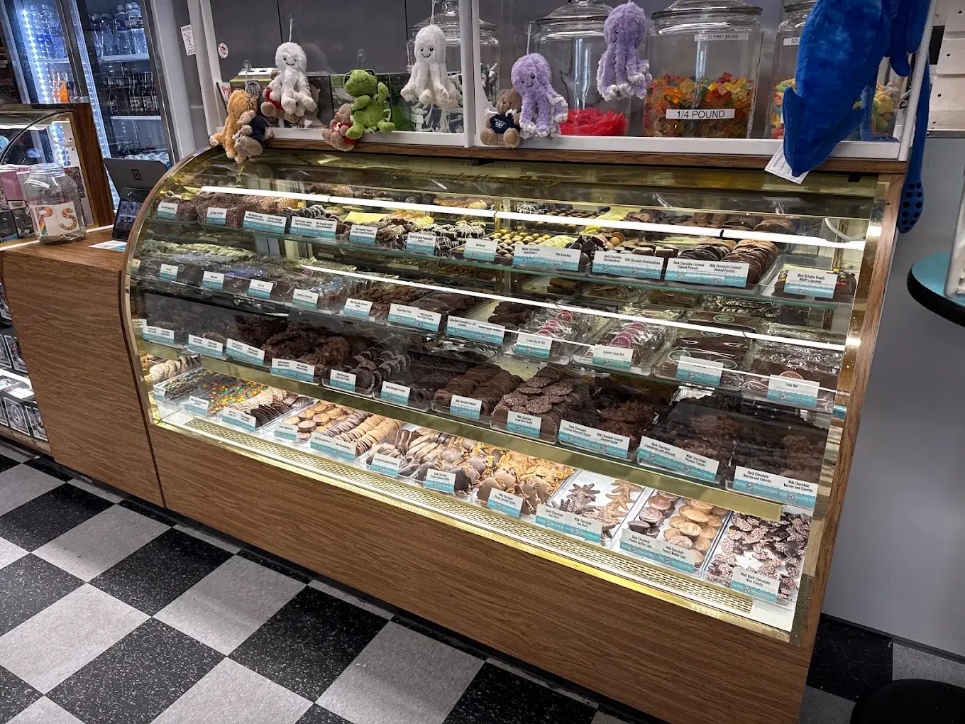 Big Buck's Ice Cream — Work and Travel employer in Corolla, North Carolina