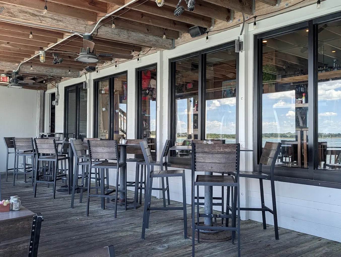 Bubba's Seafood Restaurant & Shellfish, Co. — снимка 9 от 11