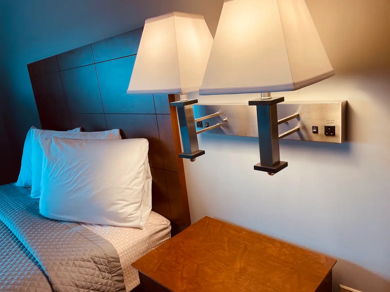 Commodore Perry Inn & Suites — снимка 7 от 7
