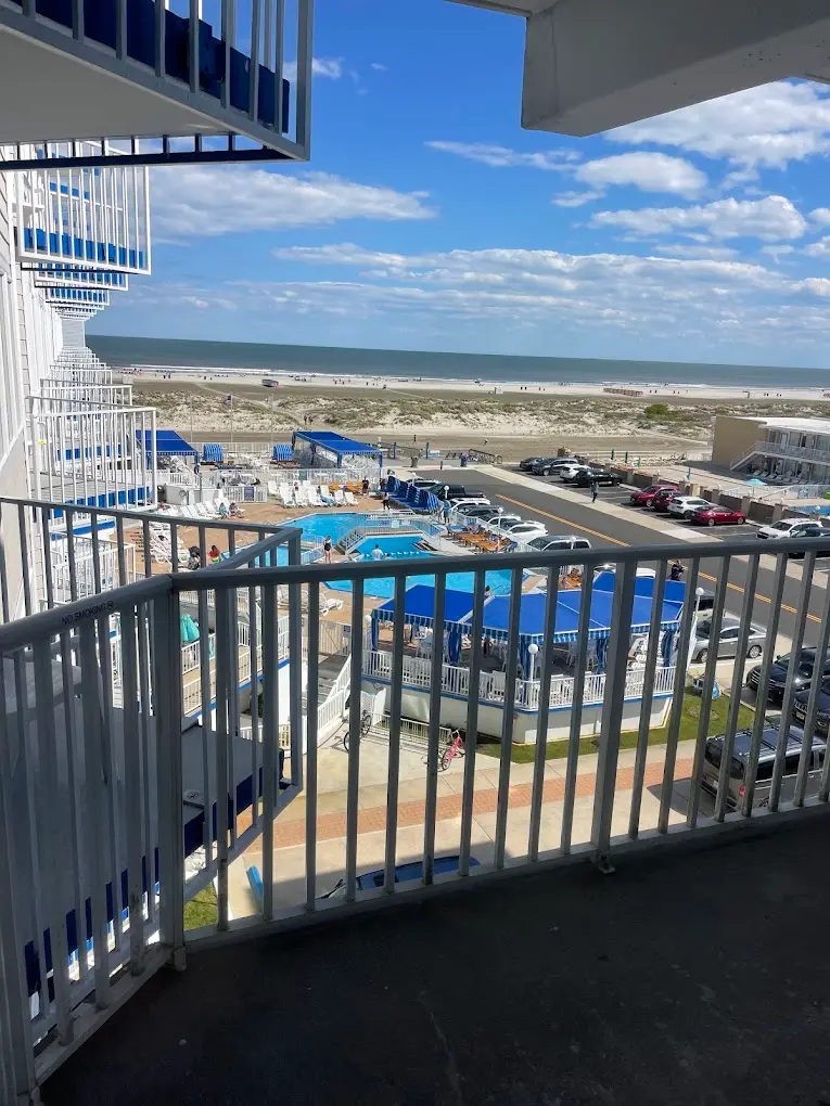 El Coronado Resort — photo 4