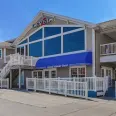 Grand Islander Hotel