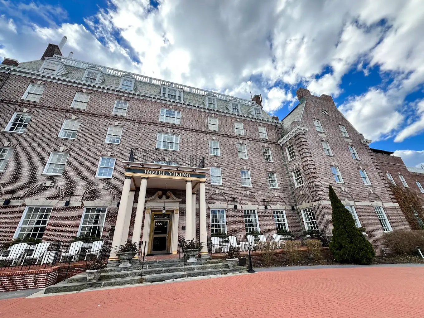 Hotel Viking — Work and Travel employer in Newport, Rhode Island