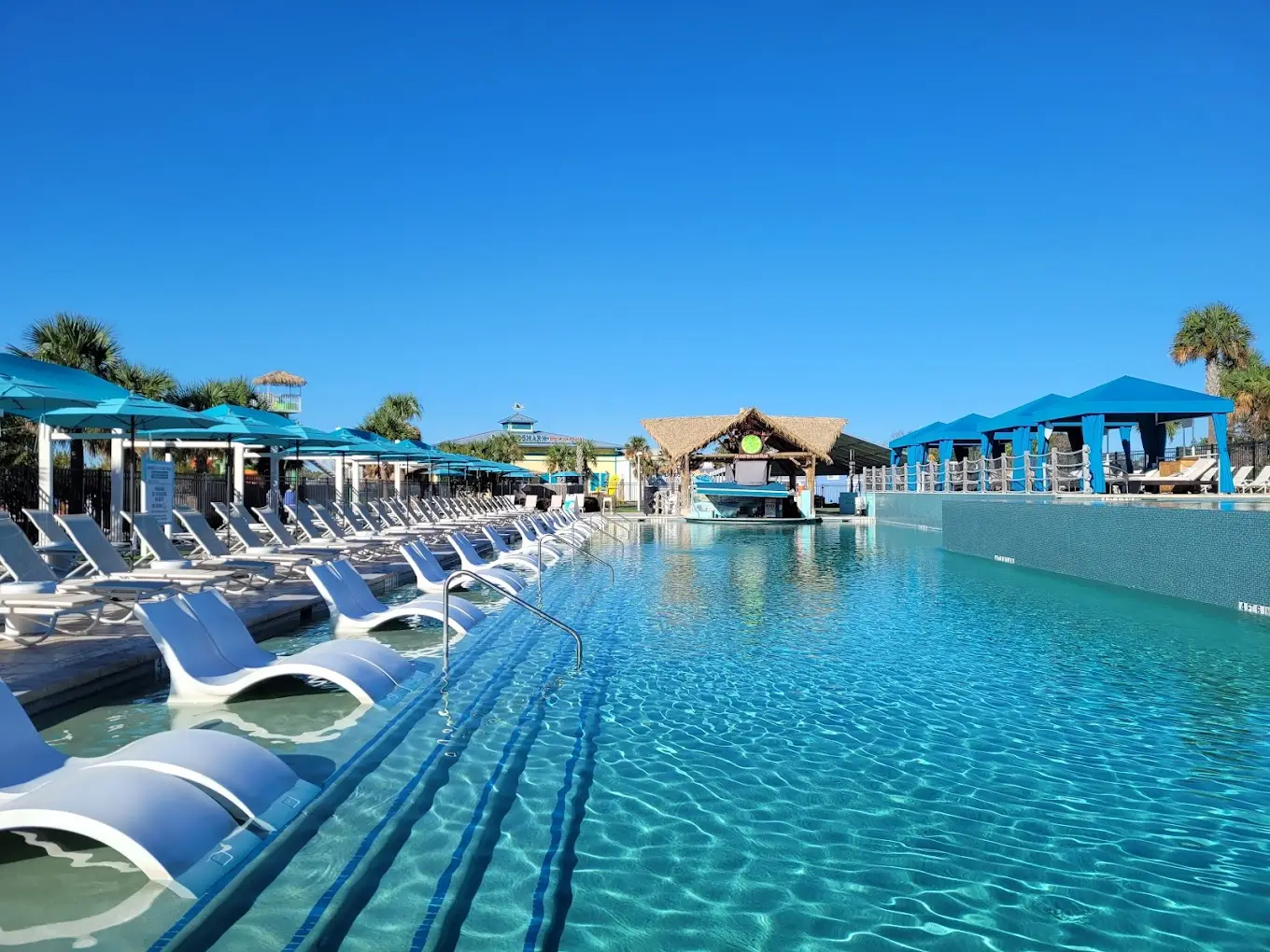 Margaritaville Lake Conroe — Work and Travel employer in MONTGOMERY, Texas