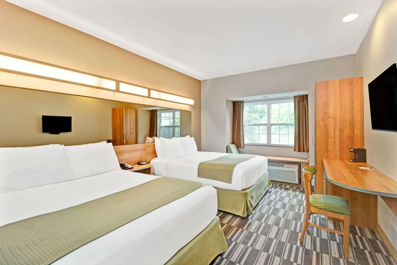 Microtel Inn & Suites — photo 1