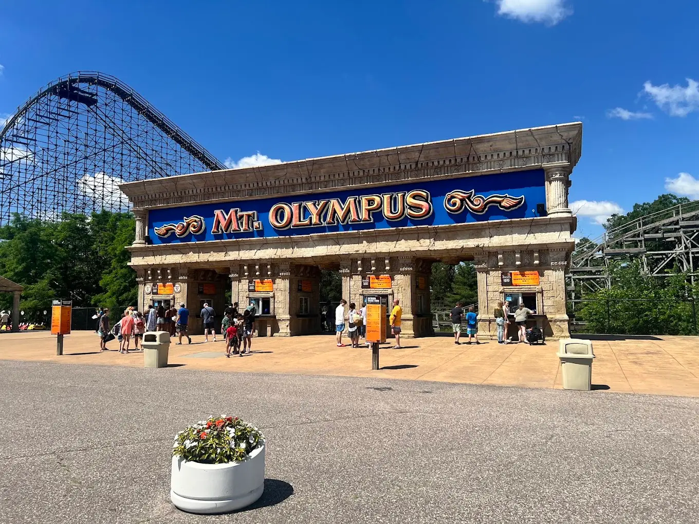 MNEG Concessions inside Mt Olympus — Work and Travel employer in Wisconsin Dells, Wisconsin
