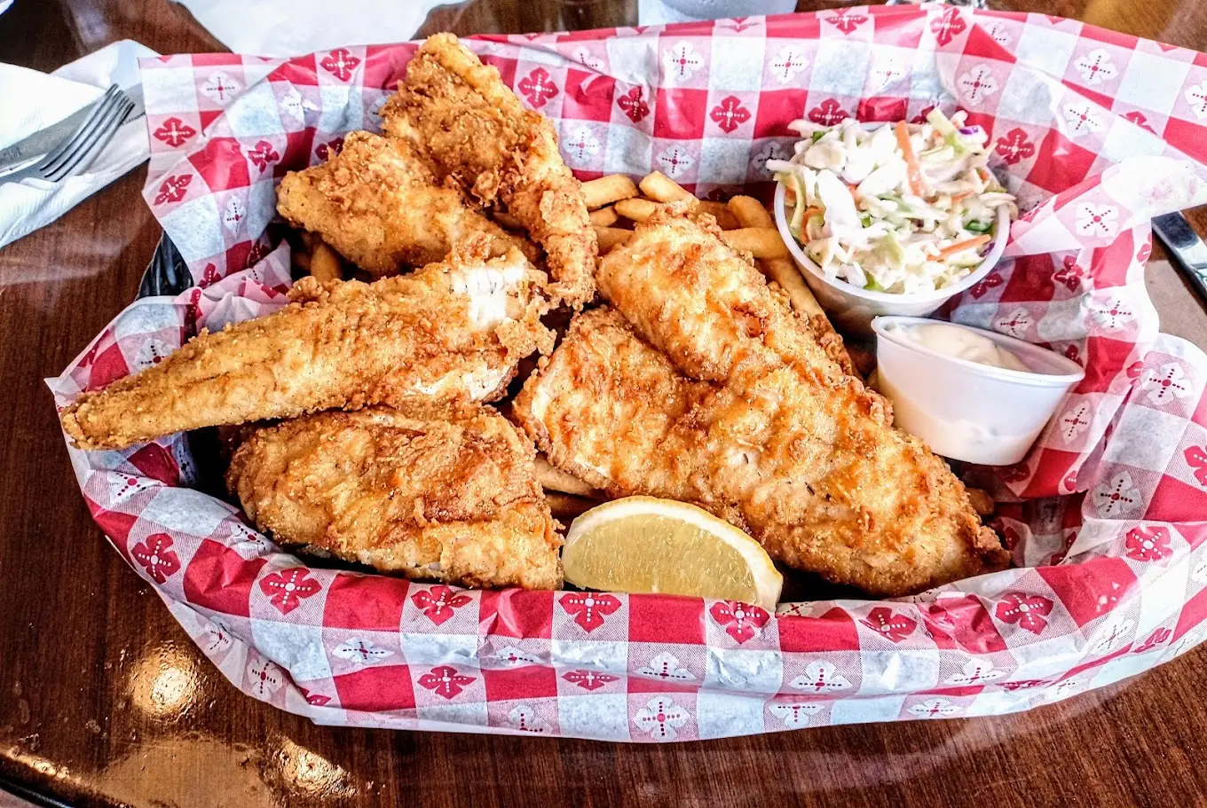 Mossbacks Island Grill — снимка 2 от 4