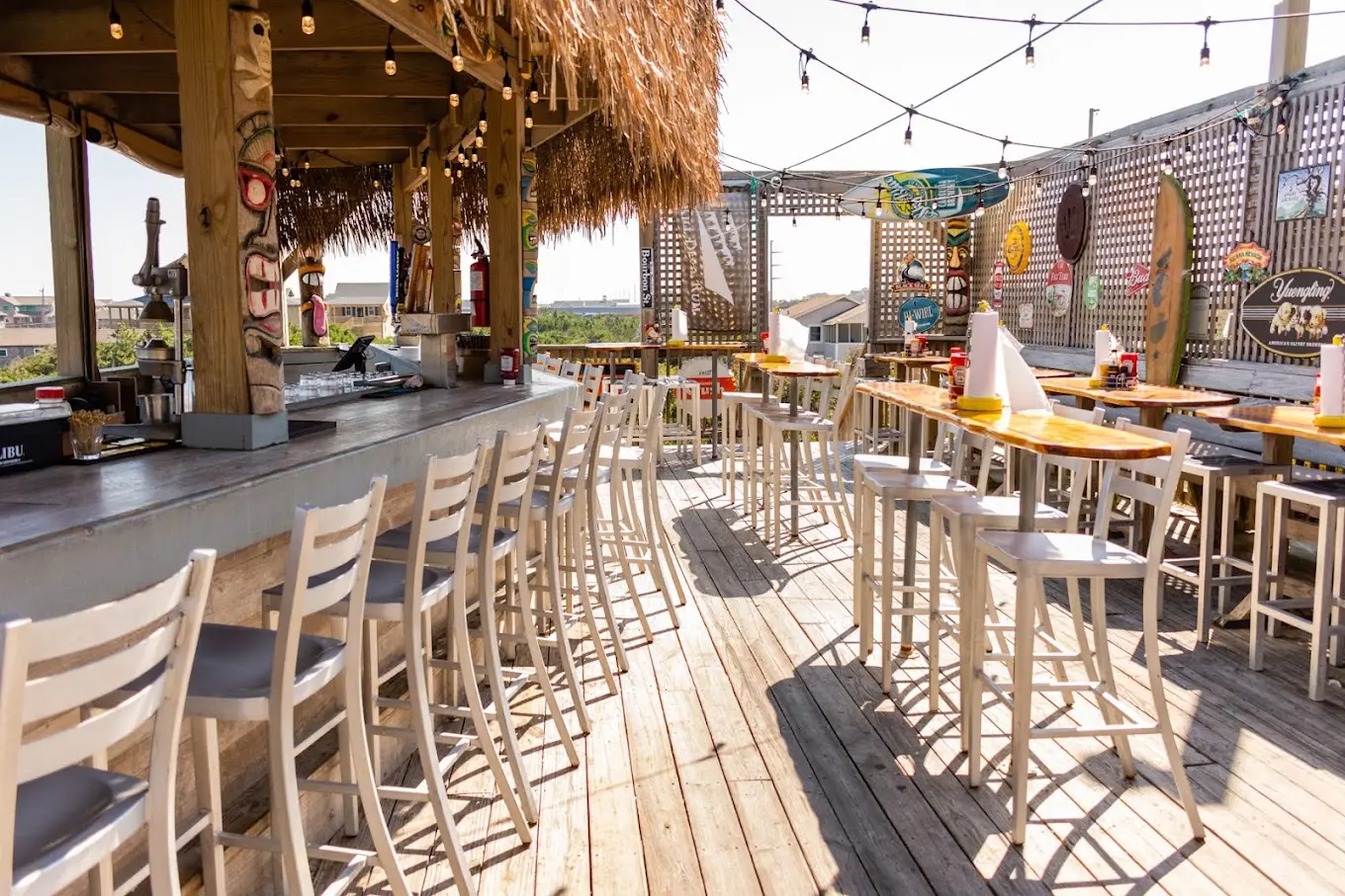 Mulligans Raw Bar & Grille — Work and Travel employer in Nags Head, North Carolina