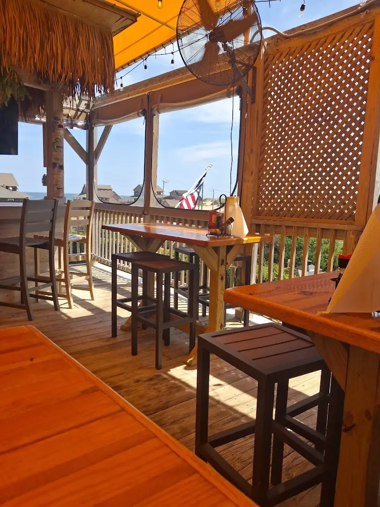 Mulligans Raw Bar & Grille — photo 4