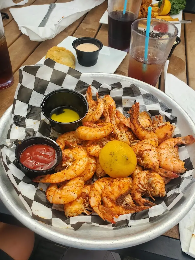 Mulligans Raw Bar & Grille — photo 6
