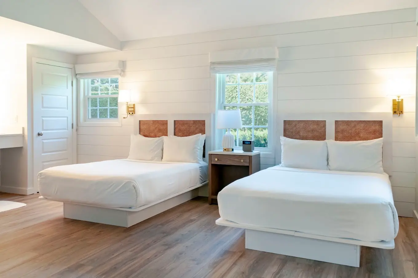 Nantucket Inn — photo 1