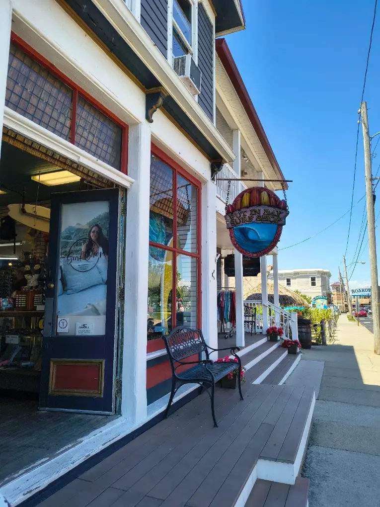 Put-in-Bay Surf Shop — photo 1