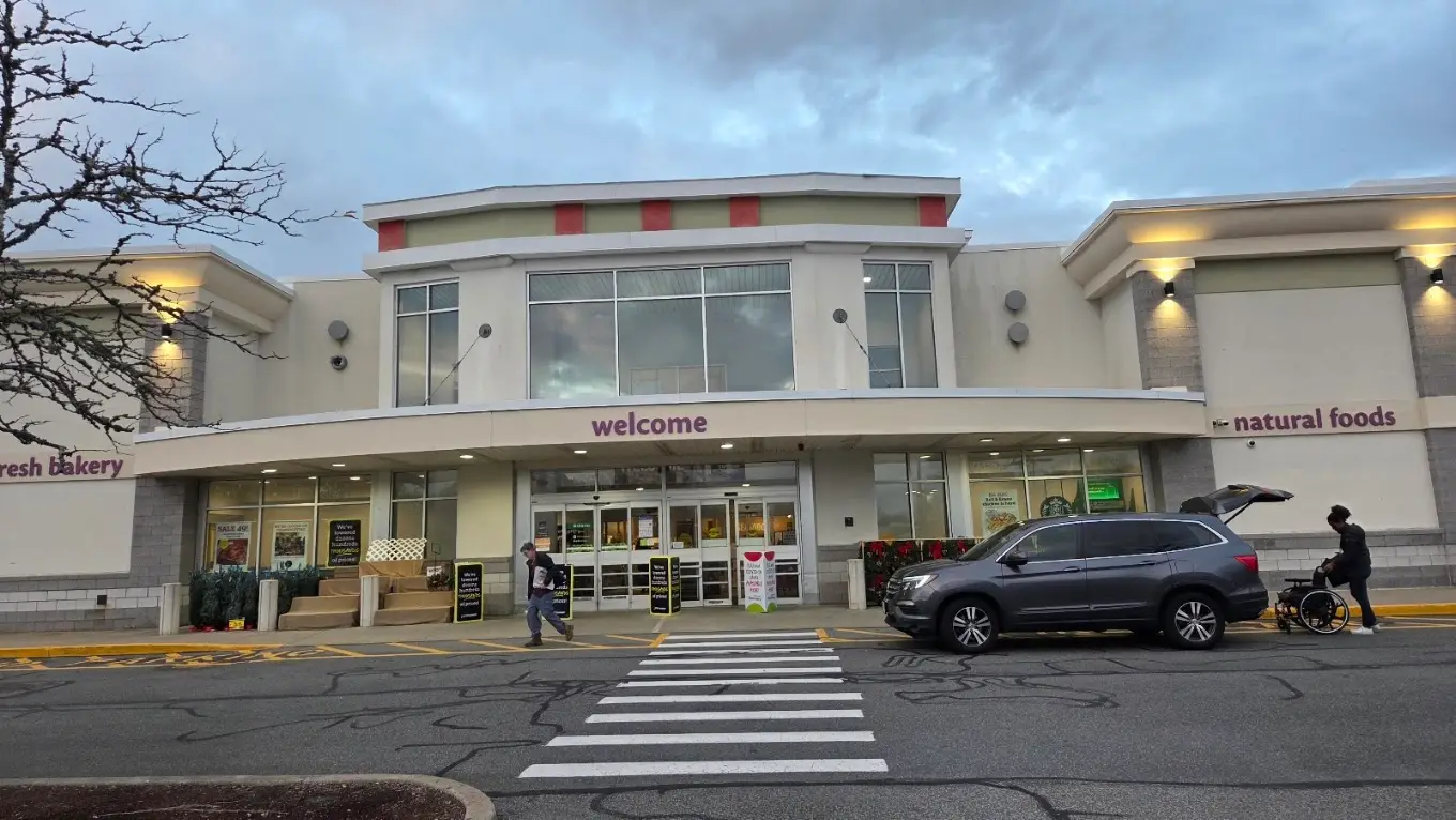 Stop and Shop — photo 1