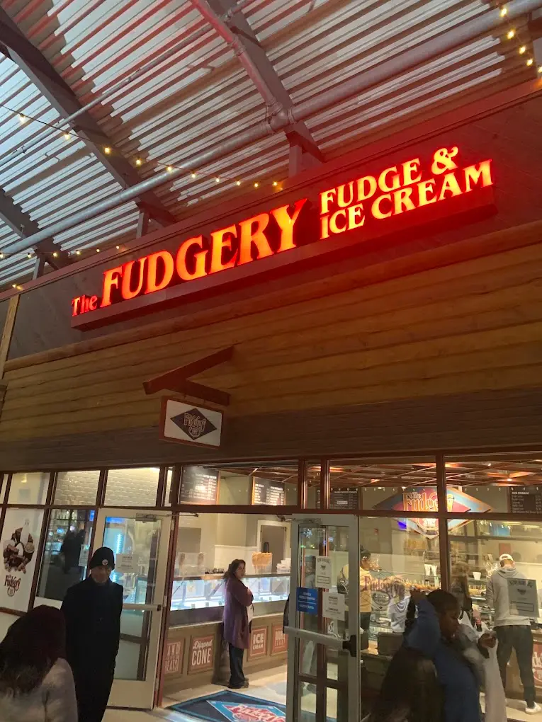 The Fudgery – Dells Outlets — photo 1