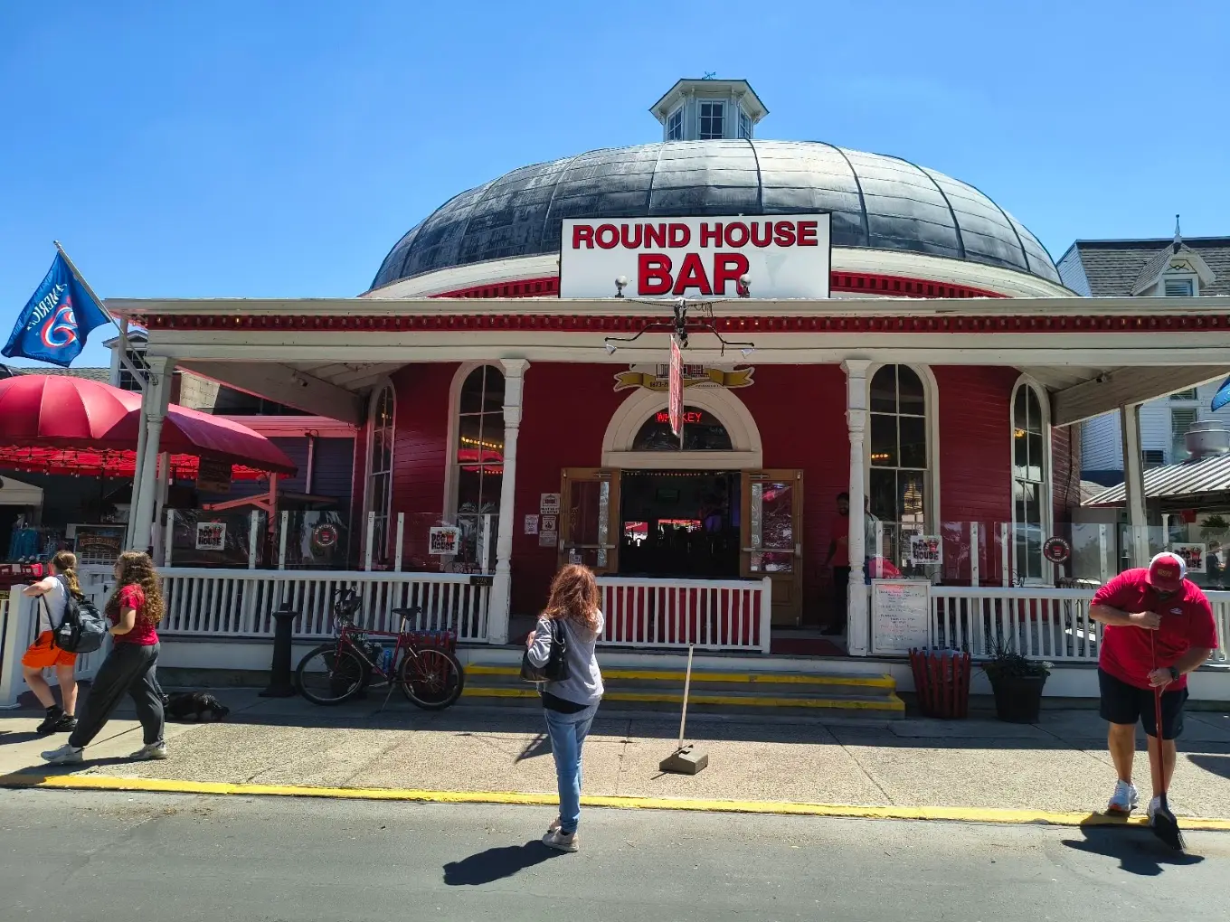 The Round House Bar — photo 5