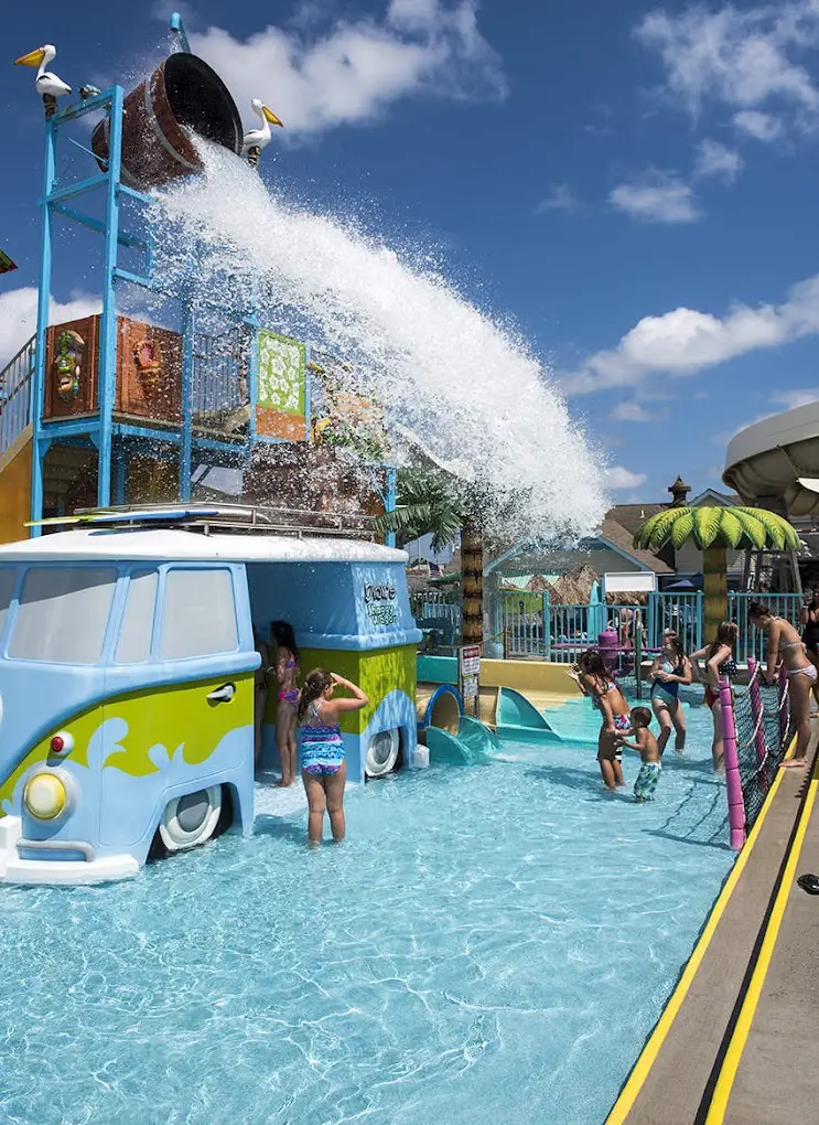 Thundering Surf Waterpark — photo 2