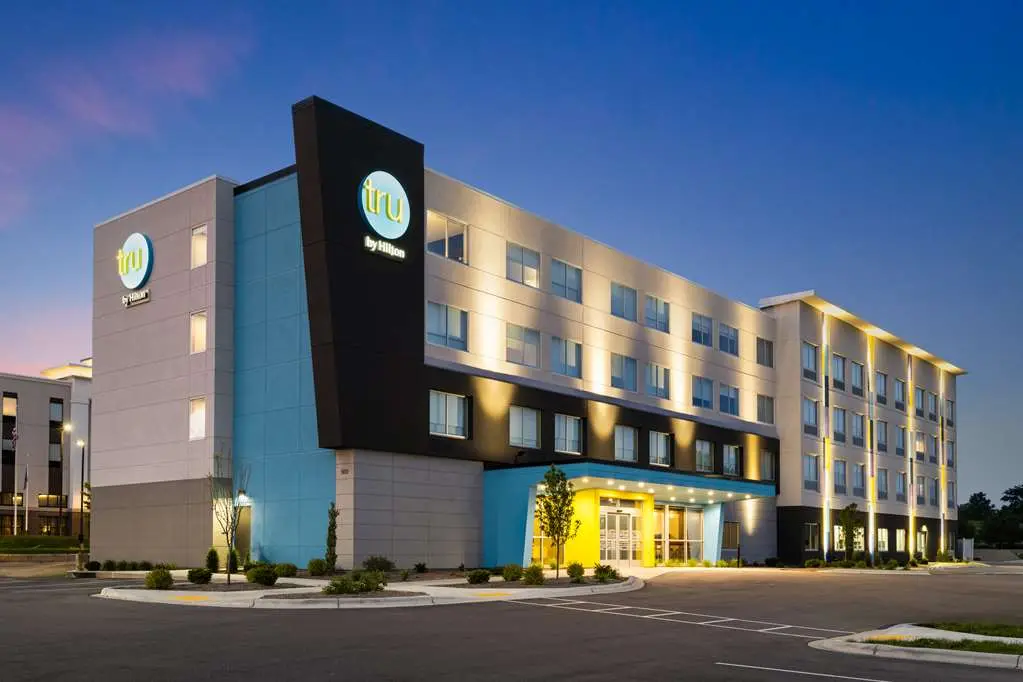 Tru by Hilton — Work and Travel employer in Wisconsin Dells, Wisconsin